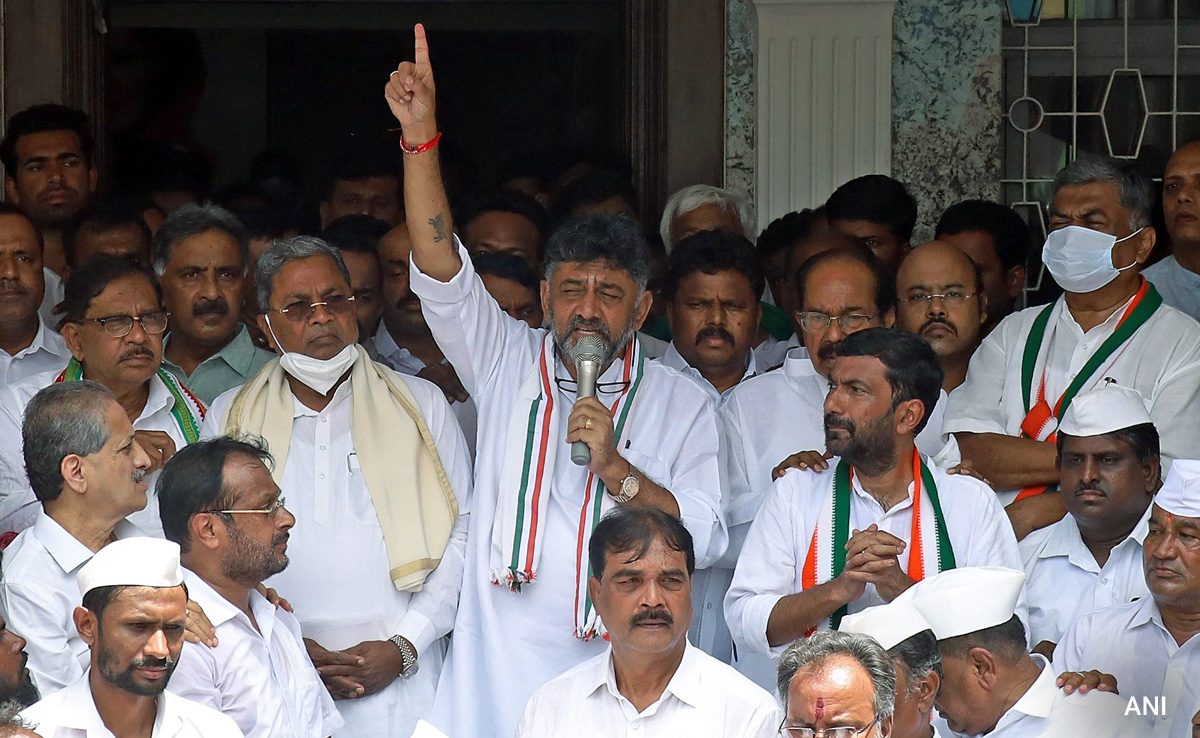 Court Drops Covid Rule Violation Case Against Siddaramaiah, DK Shivakumar