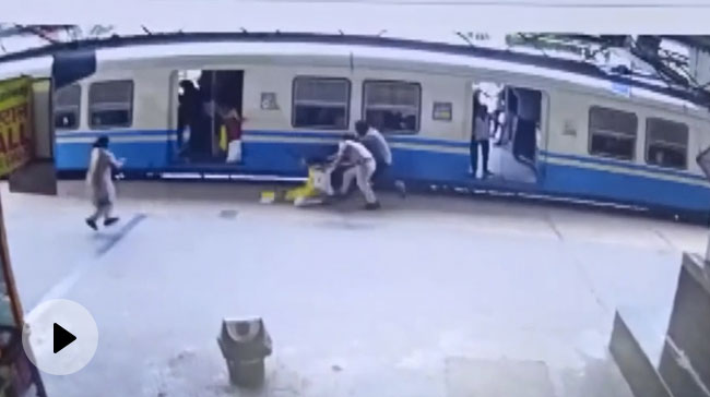 Telangana: Railway Constable Saves Woman's Life In Hyderabad