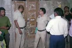 दिल्ली के बटला हाउस में मिला दो मासूमों के शव दिल्ली के बटला हाउस में मिला दो मासूमों के शव