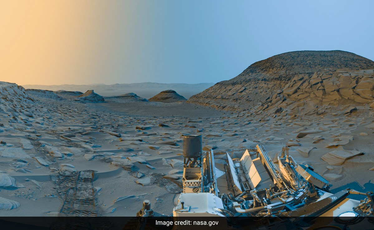 NASA Shares Panoramic Postcard Capturing Morning And Afternoon Views From Mars