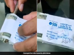 सील नोटों की गड्डी से शख्स ने इस तरह निकाले नोट, वीडियो देख लोग बोले- इसलिए हमेशा पैसे गिनकर लेने चाहिए सील नोटों की गड्डी से शख्स ने इस तरह निकाले नोट, वीडियो देख लोग बोले- इसलिए हमेशा पैसे गिनकर लेने चाहिए