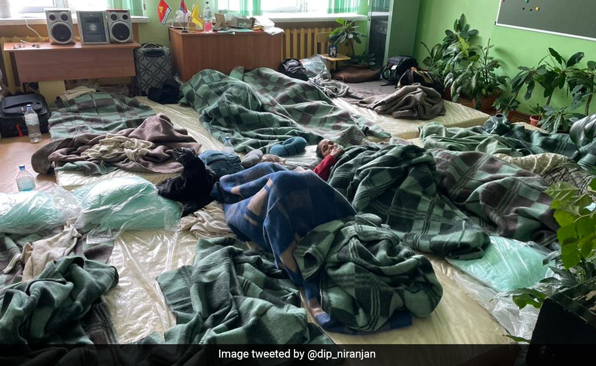 "20 People On Mattresses In One Room": Air India Fliers Stranded In Russia