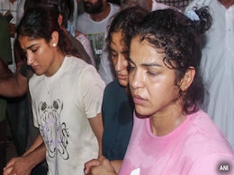 बृजभूषण के खिलाफ दिल्ली पुलिस ने मांगे सबूत, पहलवानों से फोटो-वीडियो और चैट सौंपने को कहा :  सूत्र बृजभूषण के खिलाफ दिल्ली पुलिस ने मांगे सबूत, पहलवानों से फोटो-वीडियो और चैट सौंपने को कहा :  सूत्र