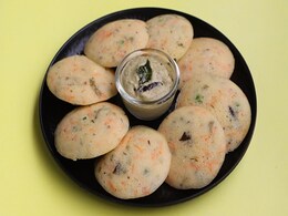इस तरह से बनाएंंगे इडली तो महज 10 मिनट में बनकर हो जाएगी तैयार, सेलिब्रिटी शेफ से सीखें रेसिपी इस तरह से बनाएंंगे इडली तो महज 10 मिनट में बनकर हो जाएगी तैयार, सेलिब्रिटी शेफ से सीखें रेसिपी