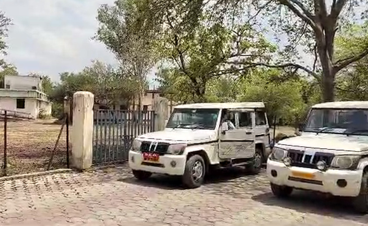 मध्य प्रदेश के दमोह ज़िले में एक नाबालिग की हत्या, अंतिम संस्कार के लिए भटक रहे माता-पिता