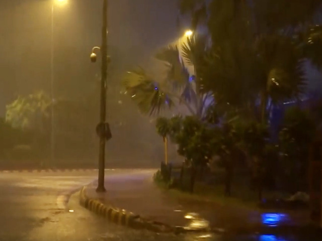 Heavy Rain, Thunderstorms Lash Delhi, Bring Respite From Scorching Heat