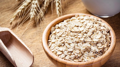 डायबिटीज मरीजों के लिए बेहद फायदेमंद है दलिया, जानिए कैसे करें सेवन