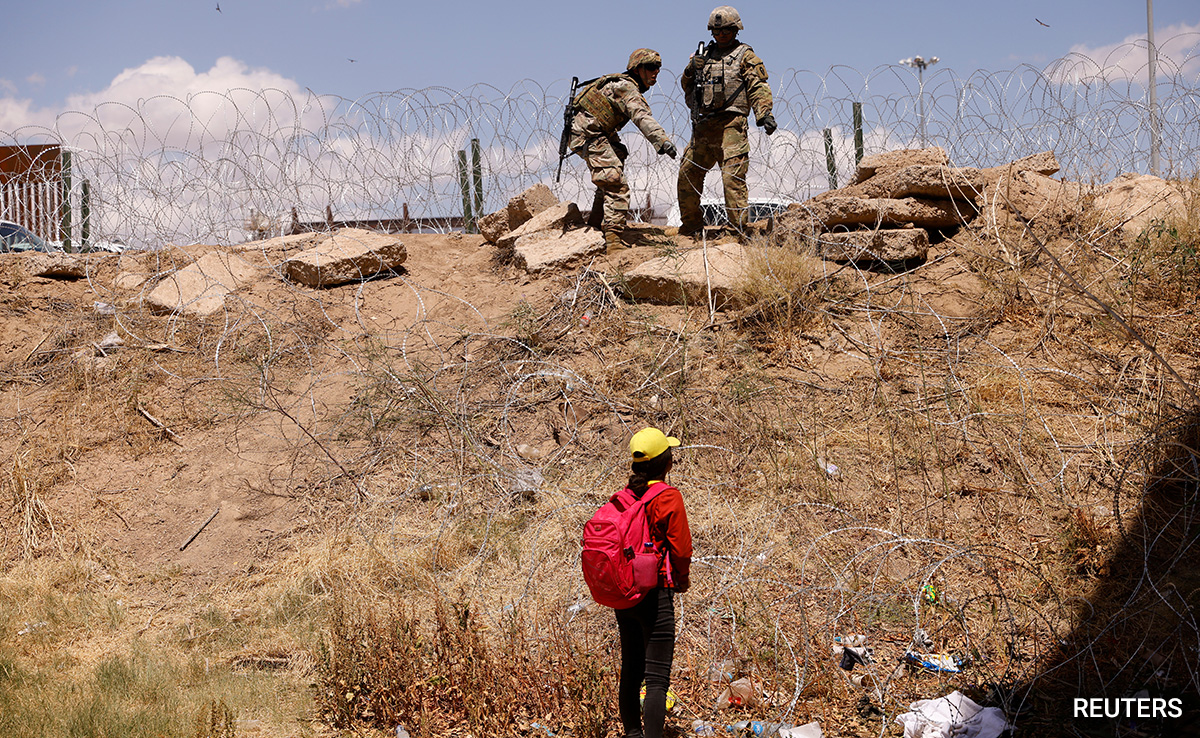 New US Migrant Processing Centres Become Waiting Rooms For Asylum Seekers