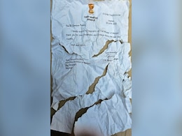 मणिपुर के सीएम एन बीरेन सिंह "छोड़ने वाले थे पद", फटा हुआ इस्तीफा पत्र आया सामने मणिपुर के सीएम एन बीरेन सिंह "छोड़ने वाले थे पद", फटा हुआ इस्तीफा पत्र आया सामने