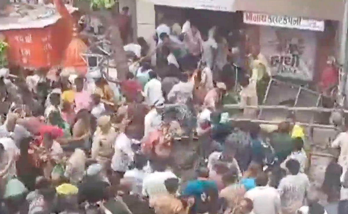 1 Dead After 2nd Floor Balcony Collapses During Rath Yatra In Ahmedabad