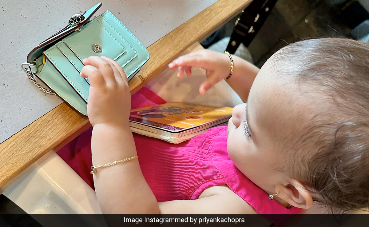 The Price Of Malti Marie Jonas' Green Bulgari Handbag Is No Child's Play