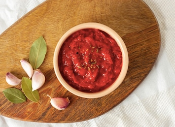 6 Different Garlic Chutneys You Are Sure To Relish (Easy Recipes Inside) 6 Different Garlic Chutneys You Are Sure To Relish (Easy Recipes Inside)