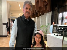 आनंद महिंद्रा से मिलने आई बच्ची ने बताई मजेदार कहानी, 7 साल पहले 2016 में जिसके साथ शेयर की थी तस्वीर आनंद महिंद्रा से मिलने आई बच्ची ने बताई मजेदार कहानी, 7 साल पहले 2016 में जिसके साथ शेयर की थी तस्वीर