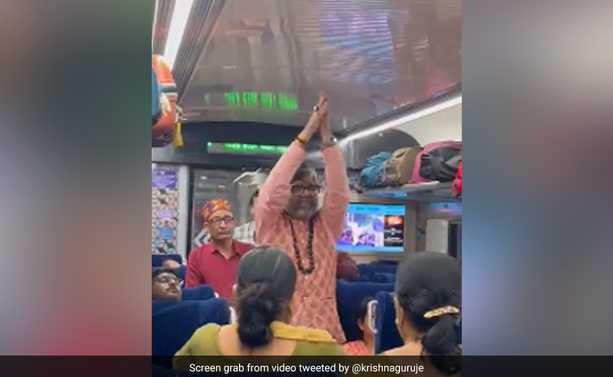 Video: Passengers Perform Yoga Ins Bhopal-Delhi Vande Bharat Train