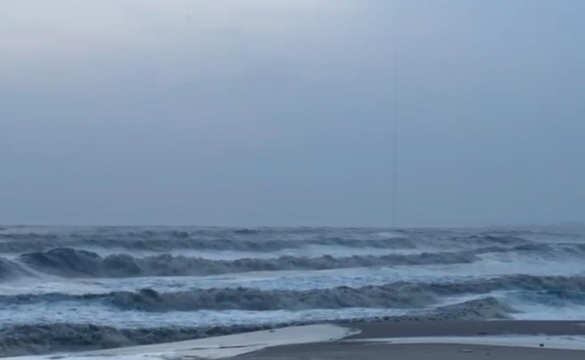 4 Boys Feared Drowned Near Mumbai's Juhu Beach, Search Operations On