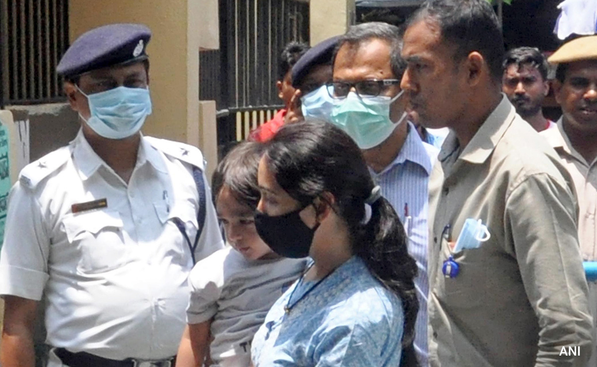 Trinamool Leader Abhishek Banerjee's Wife Questioned In Coal Pilferage Case