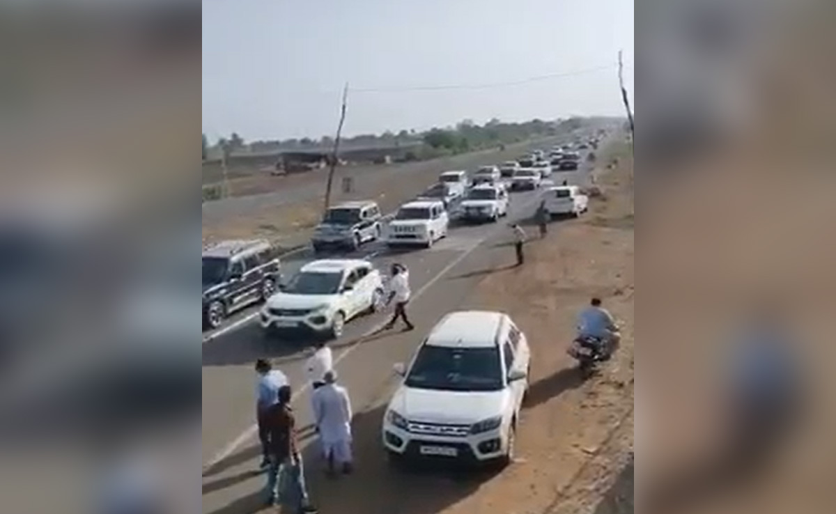Video: BJP Leader Heads To Congress In 400-Car Convoy, Sirens Blaring