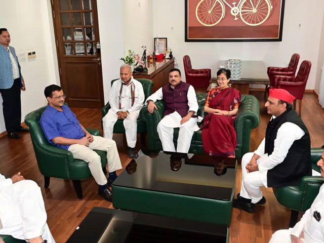Arvind Kejriwal Meets Akhilesh Yadav Amid Calls For Opposition Unity