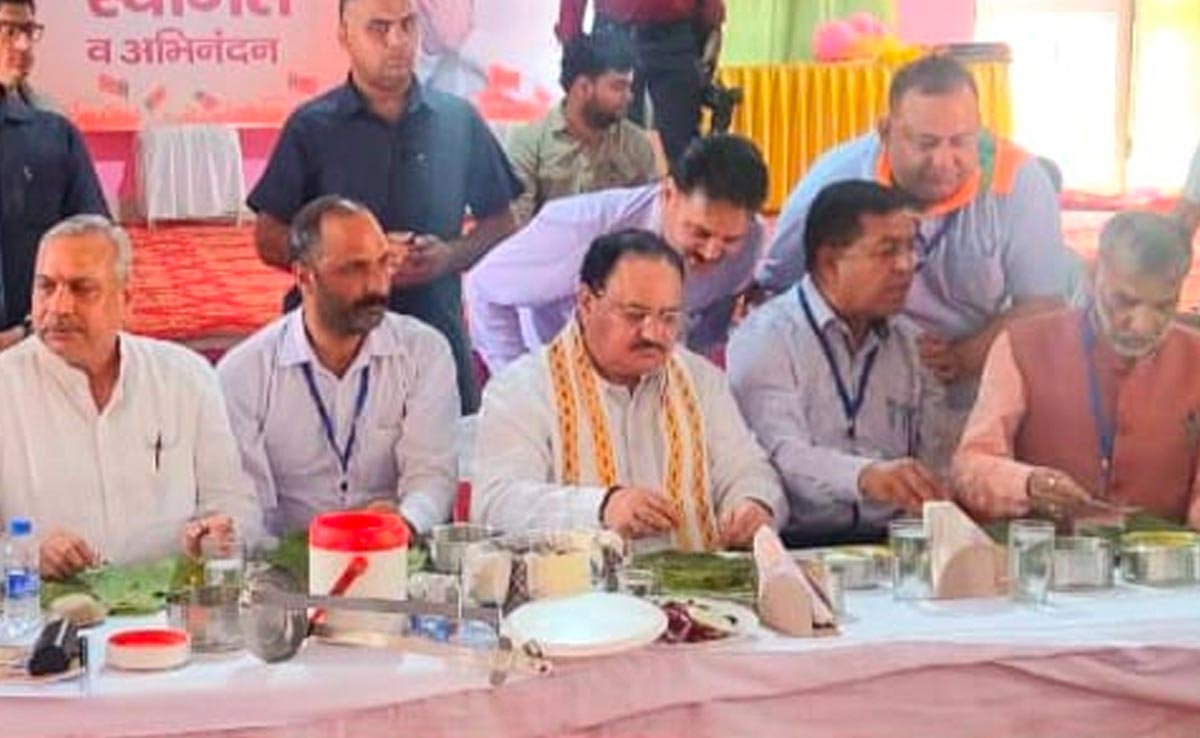 हिमाचल प्रदेश में BJP की 'टिफिन बैठक', जेपी नड्डा ने गिनाई मोदी सरकार की उपलब्धियां