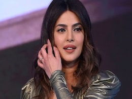 प्रियंका चोपड़ा की इस हमशक्ल को देख निक जीजू भी पहचान नहीं पाएंगे अपनी बीवी, बेटी मालती भी बड़ी होकर पूछेगी- मेरी मम्मी कौन है? प्रियंका चोपड़ा की इस हमशक्ल को देख निक जीजू भी पहचान नहीं पाएंगे अपनी बीवी, बेटी मालती भी बड़ी होकर पूछेगी- मेरी मम्मी कौन है?