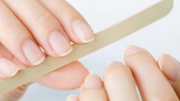 Brittle Nails Putting Off Your Fashion? Make Them Stronger With 5 Common Nutrients