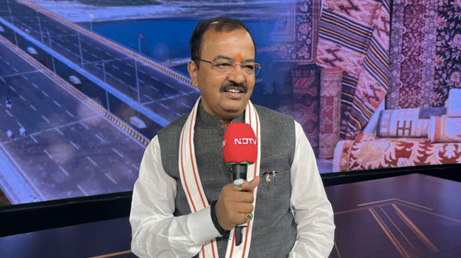 "अखिलेश यादव जी की पार्टी 2024 में समाप्तवादी बनने वाली है" : केशव प्रसाद मौर्य