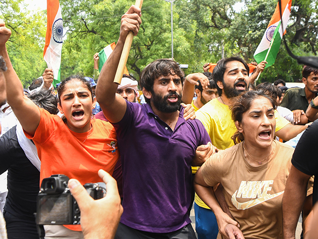 केंद्र सरकार का पहलवानों को बातचीत का न्योता