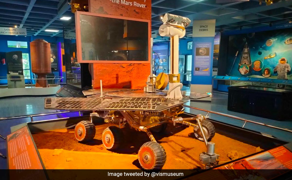 Bengaluru Museum Exhibits Full-Scale Replica Of Mars Rover Opportunity