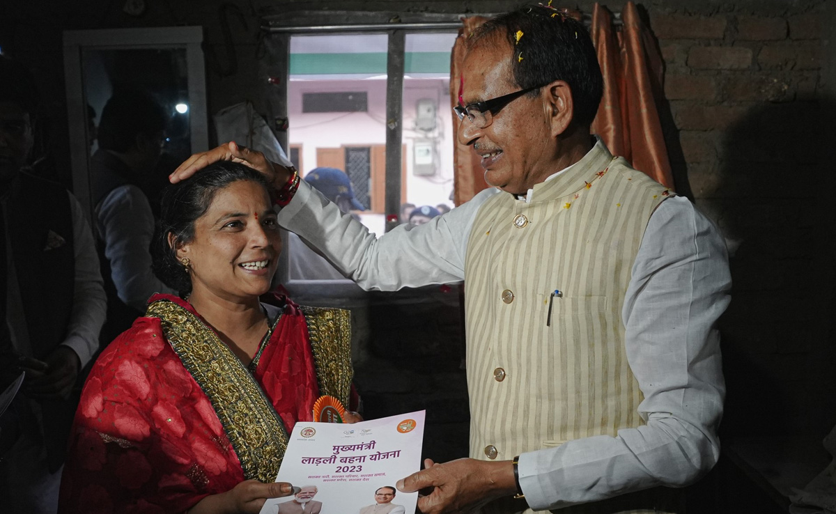 कर्नाटक के बाद अब मध्‍य प्रदेश में महिलाओं पर बड़ा दांव खेलेंगी BJP और कांग्रेस