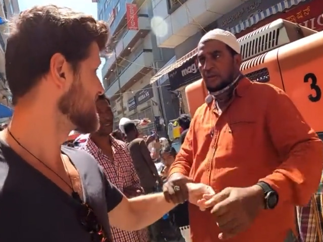 चोर बाजार में डच YouTuber के साथ छेड़छाड़ के आरोप में बेंगलुरु का व्यापारी गिरफ्तार