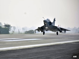 पूर्वांचल एक्सप्रेसवे ही नहीं, भारत की इन 'वर्ल्ड क्लास' सड़कों पर भी गरज सकते हैं फाइटर जेट, जानें कहां-कहां हैं