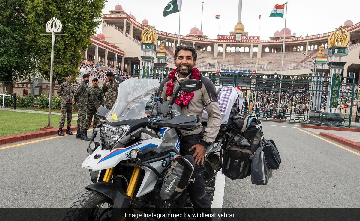 Pakistani Vlogger's Bike Tour Of India Is Winning Hearts Across Borders