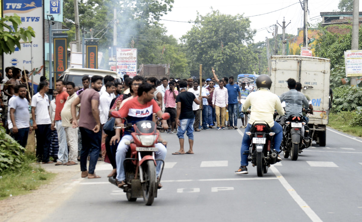 2 Feared Dead In Bengal Pre-Poll Clashes, Central Forces To Be Deployed