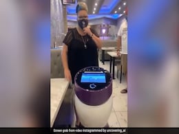 "Don't Block My Way": Watch How Robot Waiter Gets Upset With Customer "Don't Block My Way": Watch How Robot Waiter Gets Upset With Customer