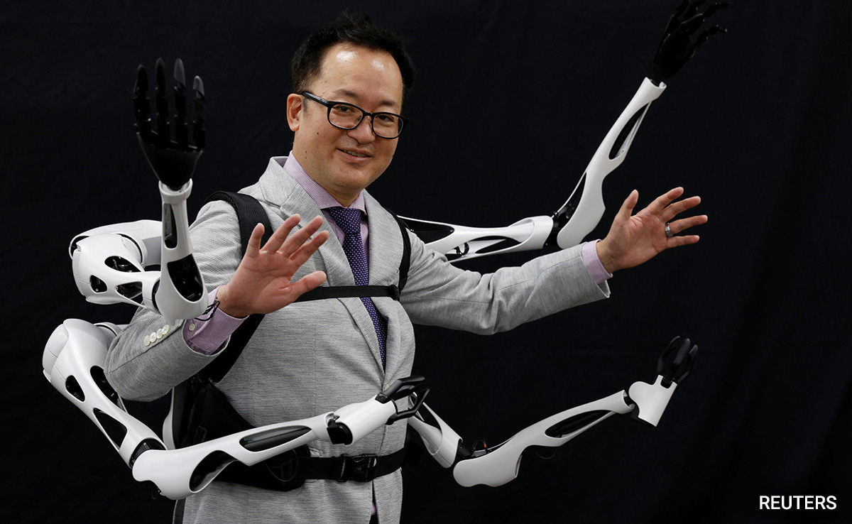 Japanese Researchers Develop Robot Arms To "Unlock Creativity"