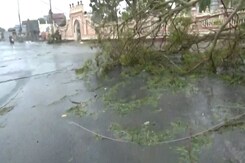 Cyclone Biparjoy: 12 Hours After Landfall, Heavy Rain At Jakhau Port In Gujarat Cyclone Biparjoy: 12 Hours After Landfall, Heavy Rain At Jakhau Port In Gujarat