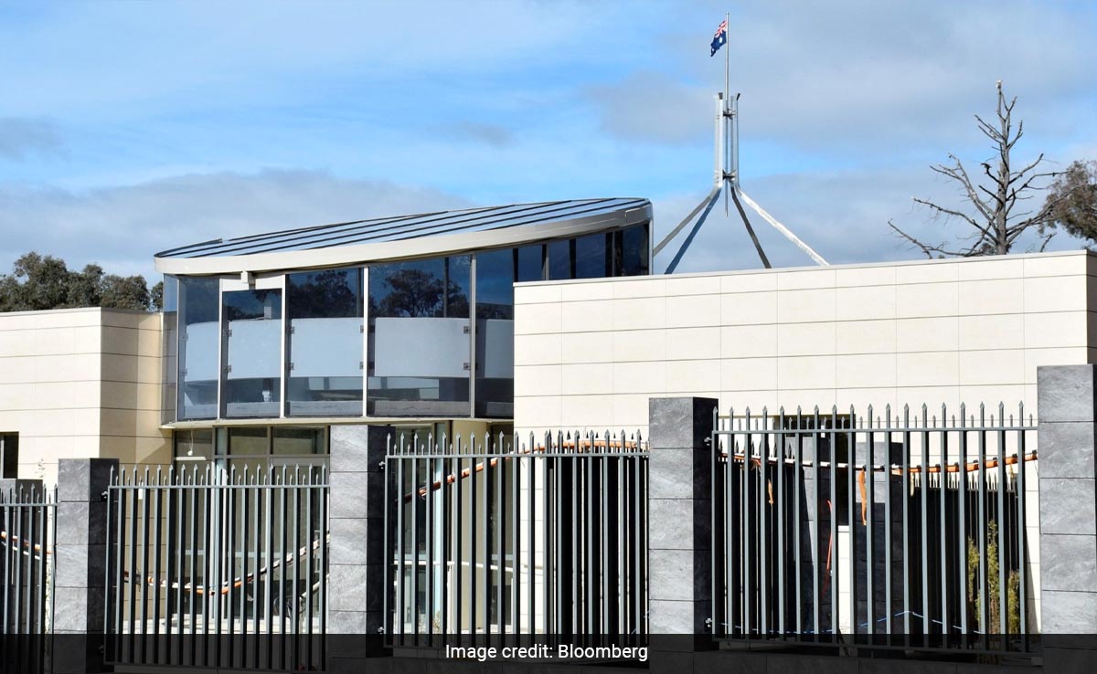 Russian Diplomat Reportedly Refusing To Leave Axed Embassy Site in Australia