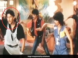18 साल की उम्र में छूटा मां-बाप का साथ, छिन गया बड़ा घर, कभी इस हीरो ने बसों में सामान बेचकर किया है गुजारा 18 साल की उम्र में छूटा मां-बाप का साथ, छिन गया बड़ा घर, कभी इस हीरो ने बसों में सामान बेचकर किया है गुजारा