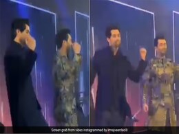 संगीत सेरेमनी में दूल्हे राजा करण देओल ने भाई राजवीर के साथ किया ऐसा डांस, फैंस बोले- धर्मेंद्र-सनी देओल की परम्परा आगे... संगीत सेरेमनी में दूल्हे राजा करण देओल ने भाई राजवीर के साथ किया ऐसा डांस, फैंस बोले- धर्मेंद्र-सनी देओल की परम्परा आगे...