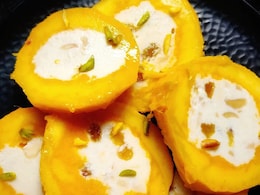 क्या आपने खाई है कभी मैंगो स्टफ्ड कुल्फी? चखते ही हो जाएंगे इसके दीवाने, जानिए घर पर कैसे बनाएं क्या आपने खाई है कभी मैंगो स्टफ्ड कुल्फी? चखते ही हो जाएंगे इसके दीवाने, जानिए घर पर कैसे बनाएं