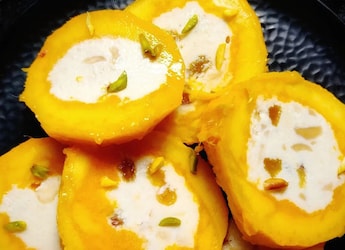 Love Mango Kulfi? You'll Fall In Love With This Mango Stuffed With Kulfi Too Love Mango Kulfi? You'll Fall In Love With This Mango Stuffed With Kulfi Too