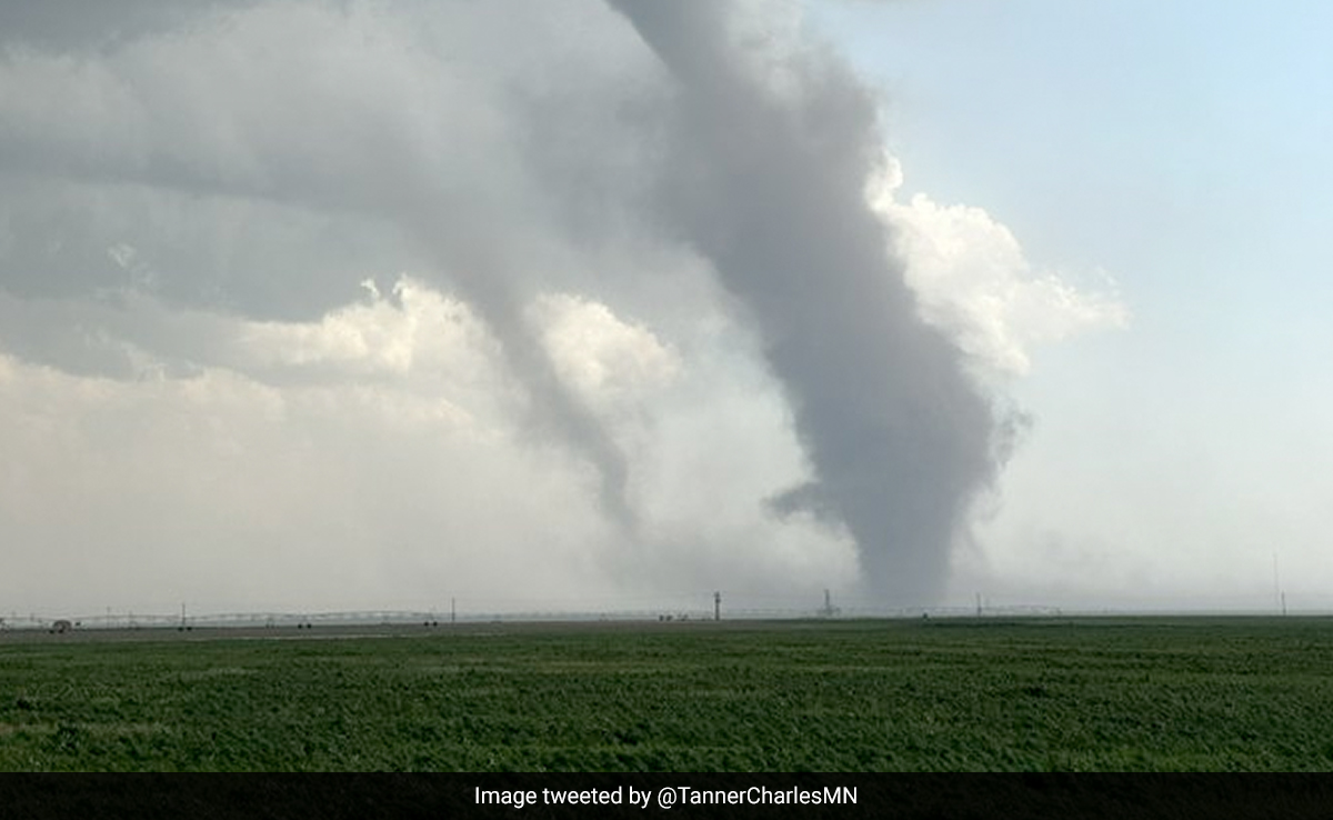 4 Dead, 10 Injured As Powerful Tornado Strikes Texas