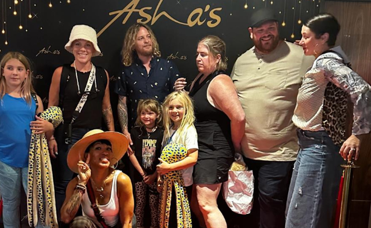 Singer Pink Ate At UK Indian Restaurant Tom Cruise Went To. Here's What She Ordered