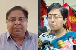 डीईआरसी के फैसले पर आमने-सामने आप और बीजेपी, सुनें नेताओं ने क्या कुछ कहा? डीईआरसी के फैसले पर आमने-सामने आप और बीजेपी, सुनें नेताओं ने क्या कुछ कहा?