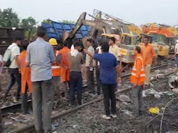Odisha Train Accident: मरम्मत कार्य को पूरा करने के लिए युद्धस्तर पर काम जारी Odisha Train Accident: मरम्मत कार्य को पूरा करने के लिए युद्धस्तर पर काम जारी