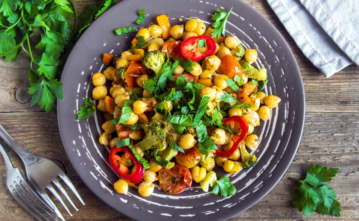 Taking to Instagram, Ms Nagpal shared a recipe for an easy-to-make, protein-rich salad