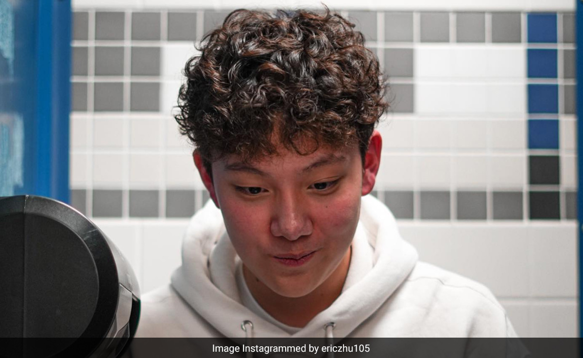 After SpaceX's Youngest Engineer, LinkedIn Bans Another 15-Year-Old CEO