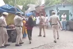15-20 Armed Men Come Looking For Delhi Man Over Loan, Shoot Dead His 2 Sisters 15-20 Armed Men Come Looking For Delhi Man Over Loan, Shoot Dead His 2 Sisters