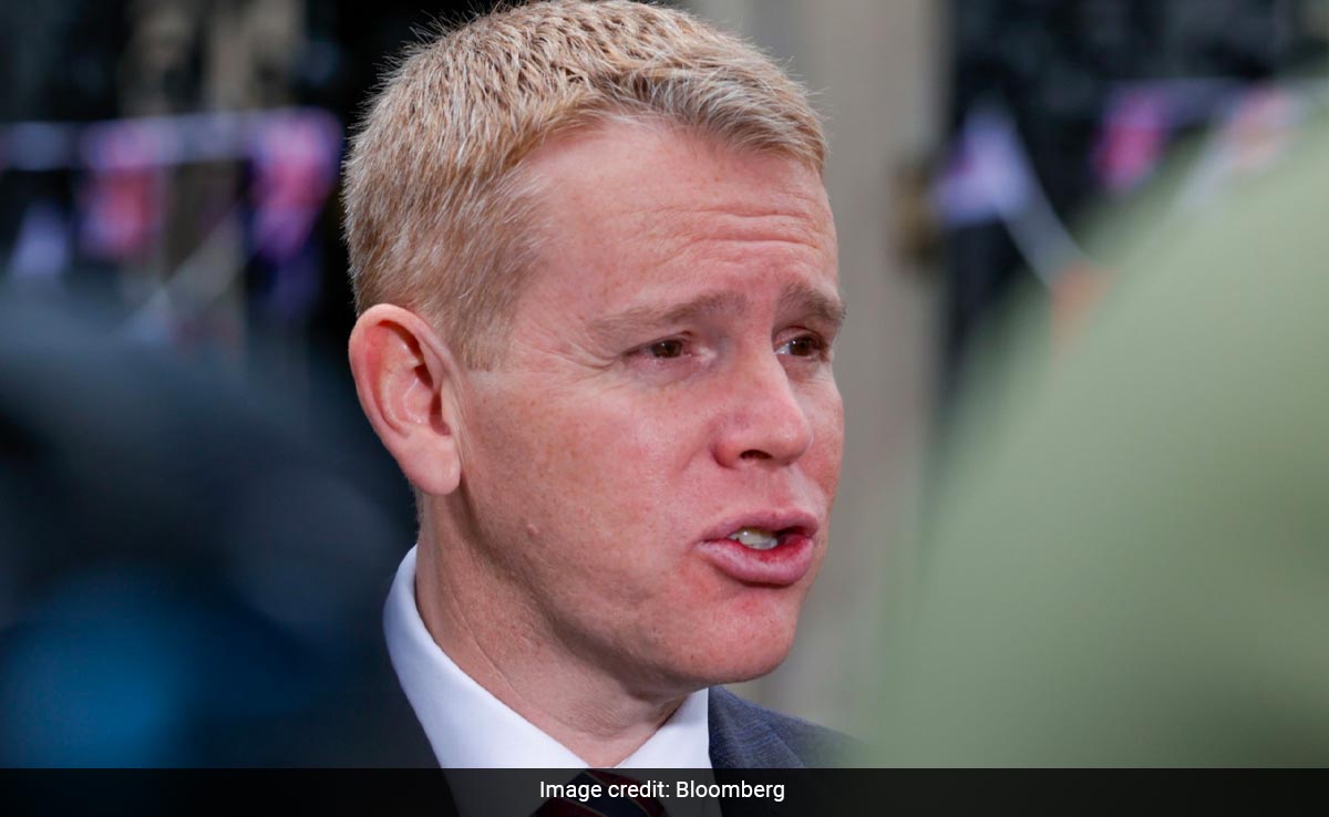 New Zealand PM Flew To China With 2 Air Force Planes "For Backup"