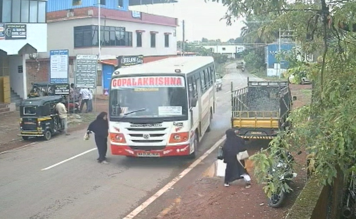 Watch: Alert Bus Driver's Swift Maneuver Saves Woman In Mangaluru From Being Crushed